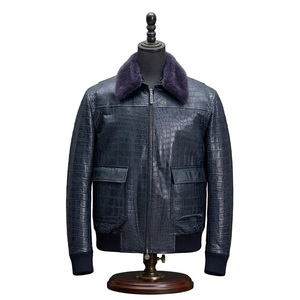Chaqueta de cuero genuino para hombre, estilo bomber, con cuello de piel de oveja, diseño en relieve, a prueba de viento, estilo motociclista, para invierno. - Product Image 1
