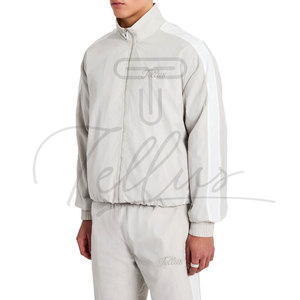 Conjunto de Pantalones Cortos y Chaqueta Cortavientos de Nailon para Hombre, Estilo Casual, Color Sólido, Primavera/Verano 2026, Ropa Deportiva Urbana - Product Image 4