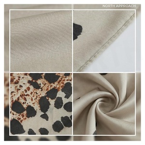 Pañuelo de Seda con Estampado de Leopardo para Mujer, Accesorio de Moda Elegante y Multifuncional para Todas las Temporadas, Cuadrado - Product Image 4