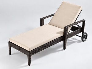 Modern PE Rattan Sun Lounger With <b>Beige</b> <b>Cushion</b> And Tapered Legs Outdoor Furniture Reclining Chair With Back And Wheels - Product Image 3