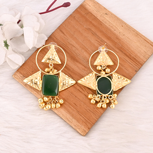 Boucles d'oreilles pendantes élégantes et stylées en onyx vert naturel, plaquées or, en laiton, pour femmes - Product Image 5