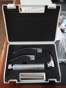 MayoMed Fiber <b>Optic</b> Mclntosh Laryngoscope reusable with 3 blades Intubation Surgical <b>Instruments</b> Diagnostic Laryngoscope Set - Product Image 1