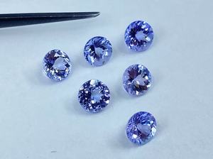 Tanzanita facetada de forma redonda, piedras sueltas de varios tamaños de 2.25mm a 5.5mm, lote calibrado para la fabricación de joyería. - Product Image 5