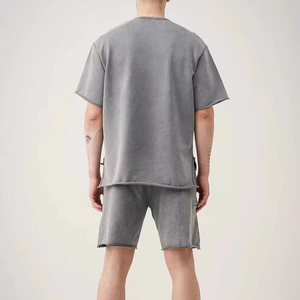 Ensemble t-shirt et short gris en coton pour homme, col rond, couleur unie, style décontracté, été, tissu tricoté, tenue deux pièces - Product Image 4