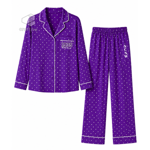 Conjunto de pijama con estampado de corazones morados para mujer de NCNW, con botones en la parte delantera, manga larga, cuello con muescas, ribetes en contraste suaves, pijamas para estar en casa - Product Image 1