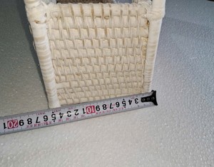 Estante de Almacenamiento de 2 Niveles de Jacinto de Agua Natural Tejido a Mano con Asas, Organizador Decorativo de Mimbre para Almacenamiento y Organización - Product Image 4