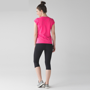 Conjuntos Deportivos Personalizables de Secado Rápido OEM de Alta Calidad para Mujer, Camisetas Casuales de Invierno, Conjunto de Dos Piezas Corto - Product Image 3