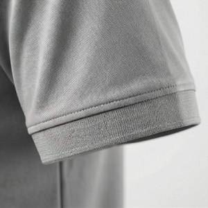 Polo à manches courtes gris pour homme, 100% polyester, tricoté, respirant, design uni, coupe classique - Product Image 6