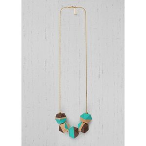 Collar artístico hecho a mano con resina y cuentas de madera, diseño abstracto para amantes de la moda creativa - Product Image 2