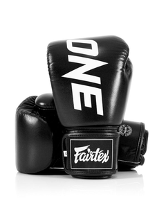 ถุงมือชกมวย Fairtex One รุ่นขายดี ผลิตตามสั่ง สำหรับการแข่งขันระดับมืออาชีพ  โลโก้ส่วนตัว ดีไซน์ทนทาน สวมใส่สบาย - Product Image 1