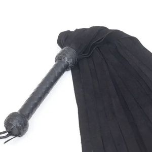 Fouet en cuir avec plusieurs franges douces pour jeux sensuels - Product Image 2