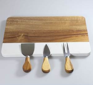 Tabla de Cortar Redonda de Madera Natural Shama, 1.5 cm de Grosor, Apta para Lavavajillas - Product Image 3