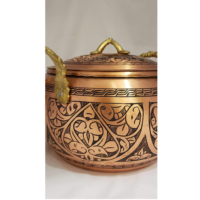 Casserole en cuivre pur, faite à la main, avec un design indien sculpté à la main, effet gravé, nouvelle collection, poignée en laiton, pour usage domestique, restaurants, décoration