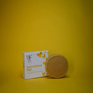 Savon artisanal au bois de santal naturel et au Multani Mitti pour un nettoyage en profondeur, un contrôle du sébum et un éclaircissement de la peau, adapté à tous les types de peau - Product Image 1