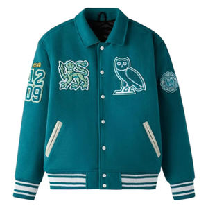Vente en gros de veste Varsity de style High Street College Baseball Bleue Vêtements de sport d'hiver pour hommes et femmes avec logo à l'avant Vestes de service OEM - Product Image 1