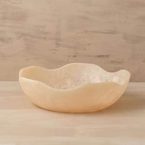 Tazón de Resina Pulida, Plato Decorativo de Resina, Tazón para Servir, Producto Hecho a Mano y Moderno para el Hogar, Cocina y Vajilla - Product Image 1