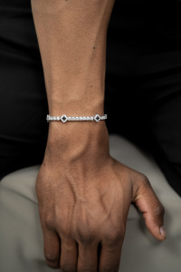 Bracelet tennis en argent 925 pour homme, motif croix, serti de diamants moissanite, élégant, bijou de fiançailles, cadeau pour homme - Product Image 6