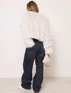 Manteau en fourrure de renard blanc chaud à rayures, luxueux et duveteux, avec veste d'hiver en vison pour femme - Product Image 3