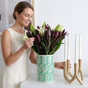 Vases décoratifs mignons en résine et os incrusté, au design élégant, pour événements de mariage, décoration intérieure stylée, utilisation au sol - Product Image 1