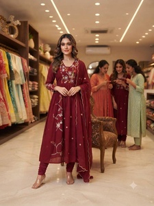 Ensemble Kurti et pantalon pour femme en Chanderi brodé marron, longueur cheville, avec dupatta, tenue traditionnelle indienne et pakistanaise - Product Image 3