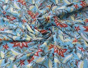 ผ้าพิมพ์ลายดอกไม้สไตล์อินเดีย 100% ผ้าฝ้ายเนื้อนุ่มบริสุทธิ์ สำหรับเสื้อผ้า-ชุดเดรส ผ้าม่าน ชุดนอน ผ้าคลุมเตียง และอื่นๆ อีกมากมาย - Product Image 2