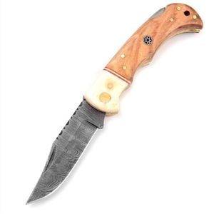 Cuchillos Plegables Profesionales Hechos a Mano con Hoja de Acero con Patrón de Damasco, Agarre Cómodo y Empuñadura Decorativa de Metal para Caza al Aire Libre - Product Image 1