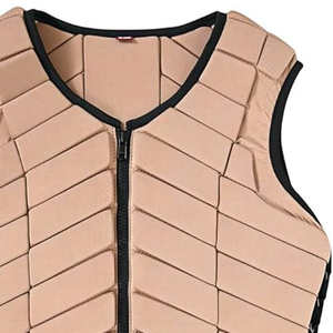 Gilet d'équitation durable avec coutures robustes et qualité longue durée, doté d'un matériau doux au toucher et d'un confort équilibré - Product Image 3