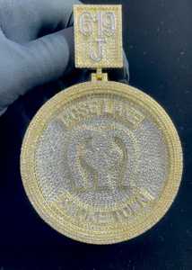 จี้เพชรโมอิสซาไนต์ VVS แบบกำหนดเองได้ พร้อมตัวล็อกแบบกำหนดเอง เงินแท้ 925 เครื่องประดับฮิปฮอปสุดหรู ได้รับการรับรอง สำหรับทั้งชายและหญิง - Product Image 5