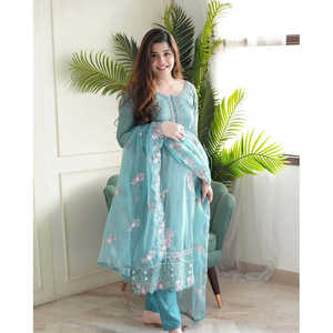 Conjunto de Traje de Fiesta para Mujer en Chifón Color Cielo de Sai Creation Designer con Bordado de Hilo y Lentejuelas - Product Image 6