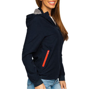 Veste à capuche en softshell noire pour femme, fermeture éclair, coupe régulière, résistante à l'eau, pour la randonnée en plein air - Product Image 3