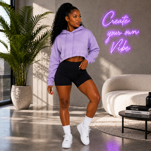 Sweat-shirt à capuche court HMR Sorority Sisterhood violet avec poches, manches régulières, en molleton, couleur unie, pour l'automne - Product Image 3
