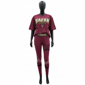 Ensemble de yoga Premium Bourgogne en coton épais 300 GSM, T-shirt oversize avec panneau côtelé aux épaules, Leggings de compression 260 GSM - Product Image 6