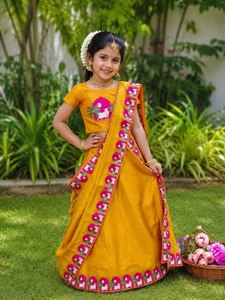 Sari de Seda Premium para Niñas, Listo para Usar, con Blusa Estampada de Diseñador, Precio al por Mayor - Product Image 5