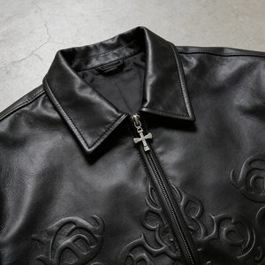Chaqueta de Cuero PU con Estampado Personalizado OEM de Alta Calidad, Chaqueta de Motociclista con Cierre y Estampado en Relieve para Hombre - Product Image 3