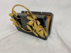 Boîte d'embrayage en résine au design floral fabriqué à la main poignée en métal embrayage en résine de style religieux unique cadeaux artisanaux prix d'usine en gros - Product Image 4