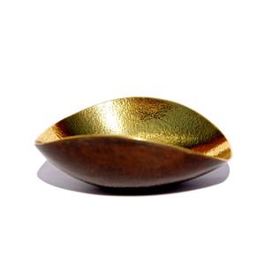 La lueur dorée d'un saladier en laiton ajoute chaleur et élégance à chaque repas, magnifiquement conçu par ARTISTIQUE. - Product Image 4