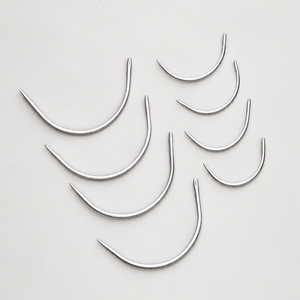 Kit d'outils professionnels pour extensions de cheveux en acier inoxydable avec pinces, perles en silicone, aiguilles, fil, ciseaux et étui de rangement pour salon - Product Image 6