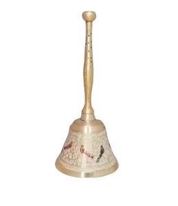 Campana de Mano de Latón Chapada en Oro con Diseño Religioso en Relieve, Forma Redonda para Decoración del Hogar - Product Image 1