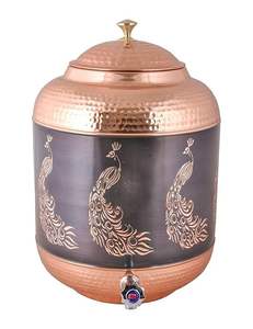 Fontaine à eau en cuivre design, alliant un aspect élégant avec un stockage d'eau pratique pour les intérieurs haut de gamme - Product Image 5