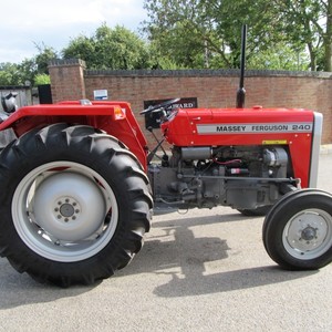 รถแทรกเตอร์มือสอง Massey Ferguson MF240 รุ่นขับเคลื่อน 2 ล้อ ประหยัดน้ำมันและให้กำลังสูงสุด - Product Image 6