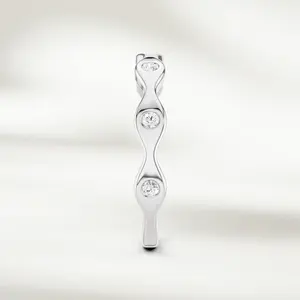 Bague en diamant rond brillant de qualité supérieure pour les occasions spéciales, les mariages, les fiançailles et l'usage quotidien, disponible au prix d'exportation - Product Image 4