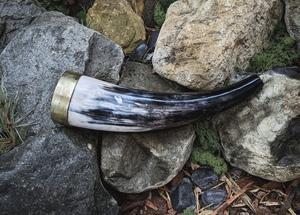 Corne à boire Viking avec support Bière Tasse médiévale Fait à la main Vintage Vin Ox Agate naturelle Corne à boire - Product Image 4