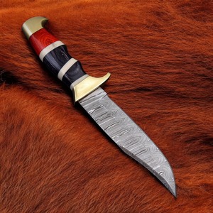 Couteau Bowie à lame en acier Damas fait main avec manche rouge et étui en cuir, couteau d'extérieur - Product Image 2