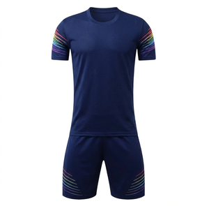 Ensembles de vêtements de football pour hommes en gros, légers, à séchage rapide, respirants, maillots de football, uniformes de football, couleur unie - Product Image 1