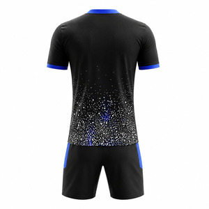 Ensemble de tenue de football respirant noir et bleu roi personnalisé, maillot de football à manches courtes avec short assorti pour clubs et académies, été - Product Image 2