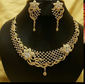 Luxurious multi-strand floral gold set with a <b>matching</b> ring and <b>bracelet</b>. Stunning craft, available at wholesale prices. - Product Image 2