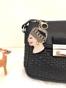 Diademas para bebés y niñas, accesorios surtidos con cuentas, labios, ojos, corazones, herraduras, bordados hechos a mano, abalorios de semillas, dijes para bolsos, moda al por mayor - Product Image 4