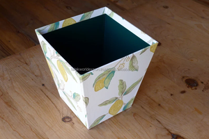 Poubelle en bois écologique très demandée avec motif autocollant imprimé, idéale pour la gestion des déchets intérieurs, fabriquée en Inde par FWE - Product Image 2