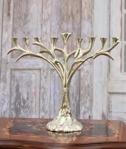 Candélabre contemporain en métal à 9 bras pour la maison, élégant support de bougies décoratif pour table - Product Image 2