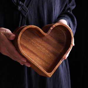 Bandeja de Servir en Forma de Corazón de Madera, Plato Decorativo de Madera para Servir Aperitivos, Desayuno, Café y Té para el Hogar y la Cocina - Product Image 2